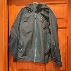 Arc’teryx Beta AR Jacketin EUC